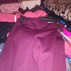 I am setting lady passes dress pants has very nice